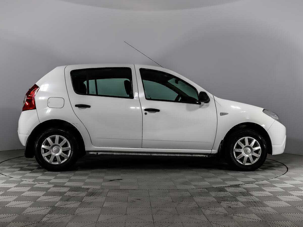 Купить Renault Sandero с пробегом. Фото: #3