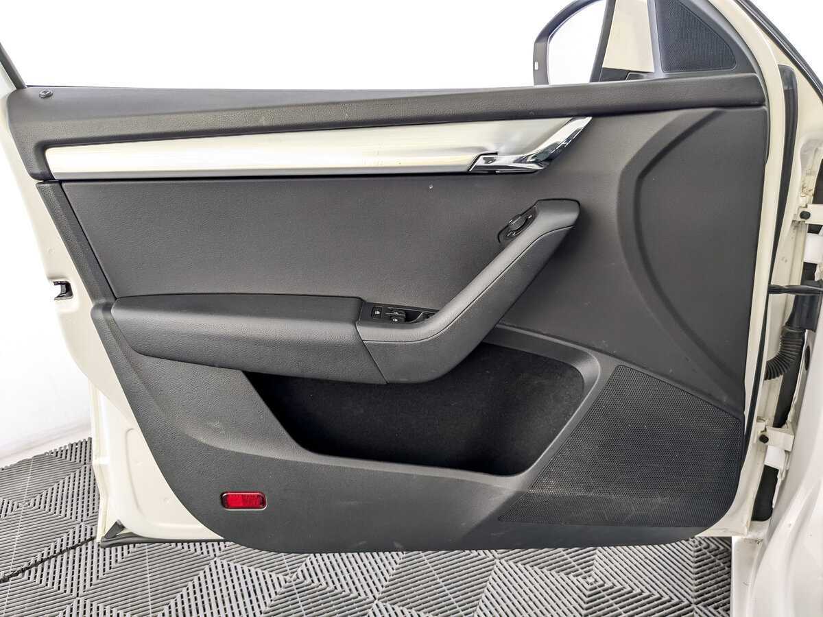 Купить Skoda Octavia с пробегом. Фото: #14