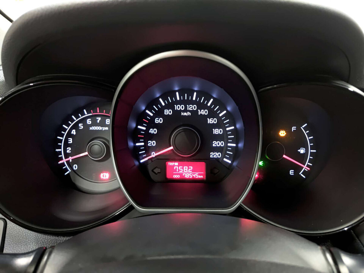 Купить Kia Rio с пробегом. Фото: #11