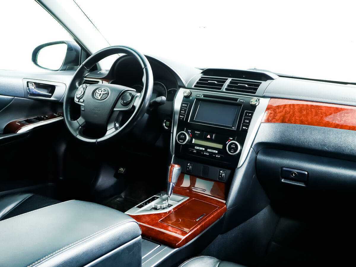 Купить Toyota Camry с пробегом. Фото: #6