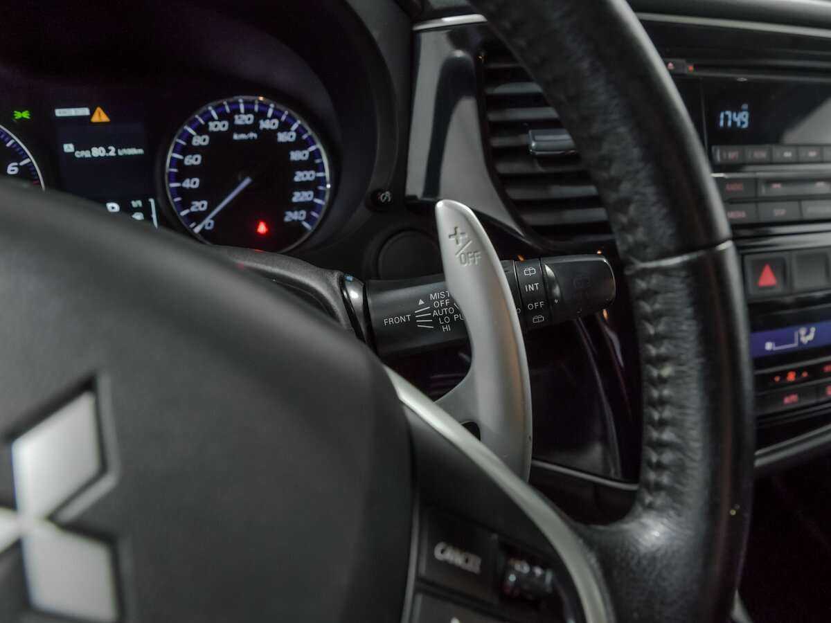 Купить Mitsubishi Outlander с пробегом. Фото: #8