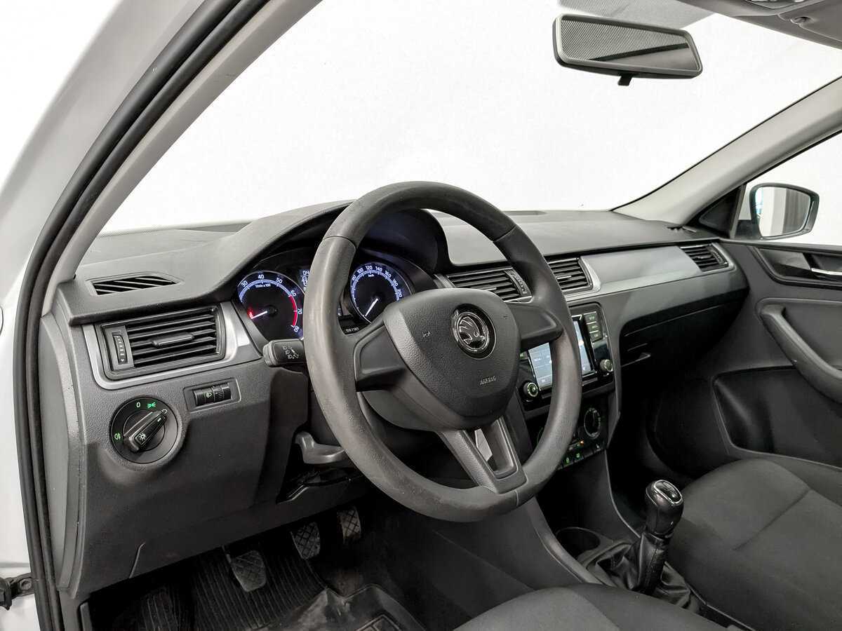 Купить Skoda Rapid с пробегом. Фото: #15