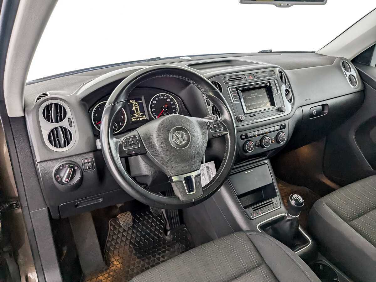 Купить Volkswagen Tiguan с пробегом. Фото: #15