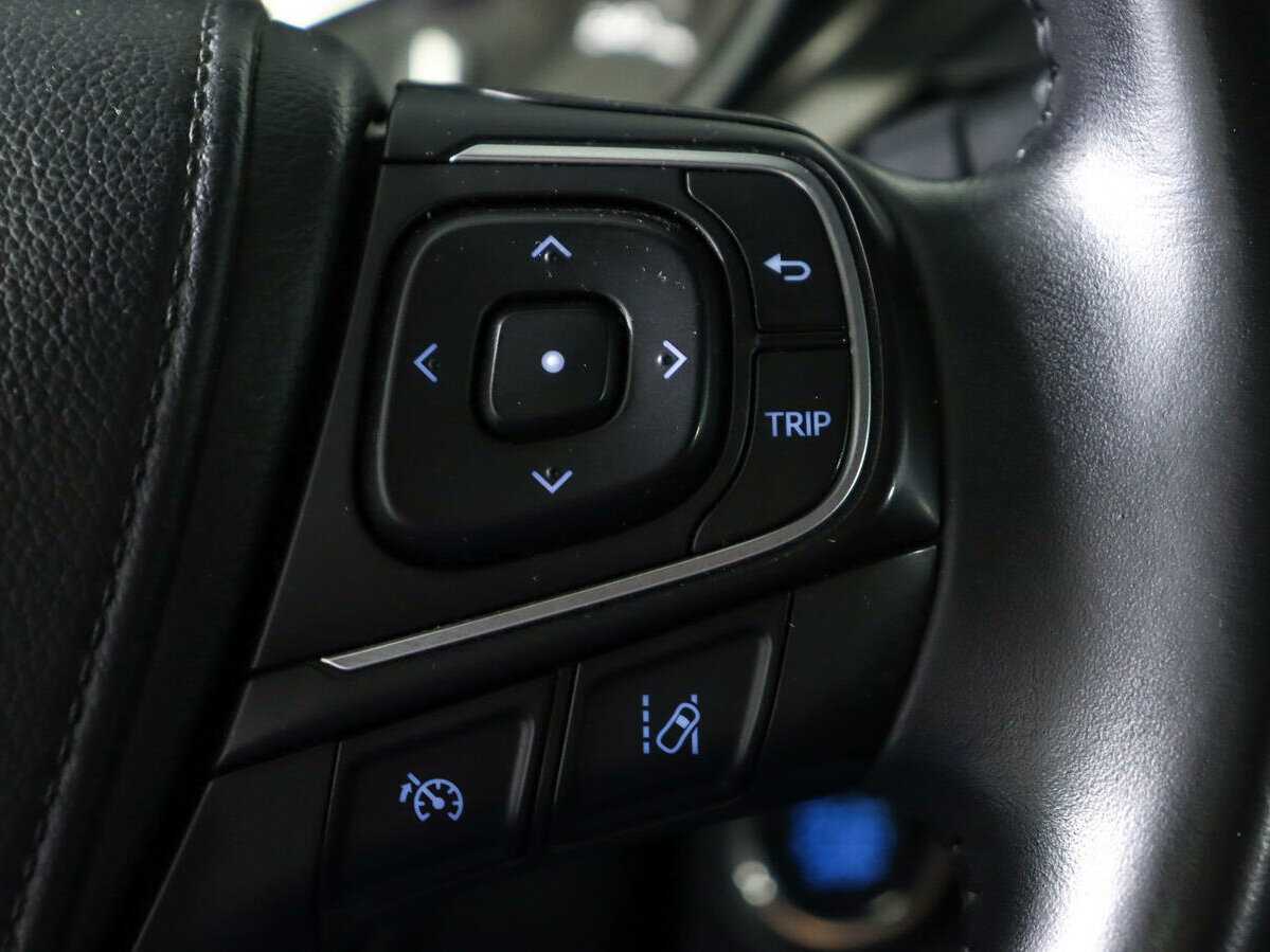 Купить Toyota Avensis с пробегом. Фото: #18