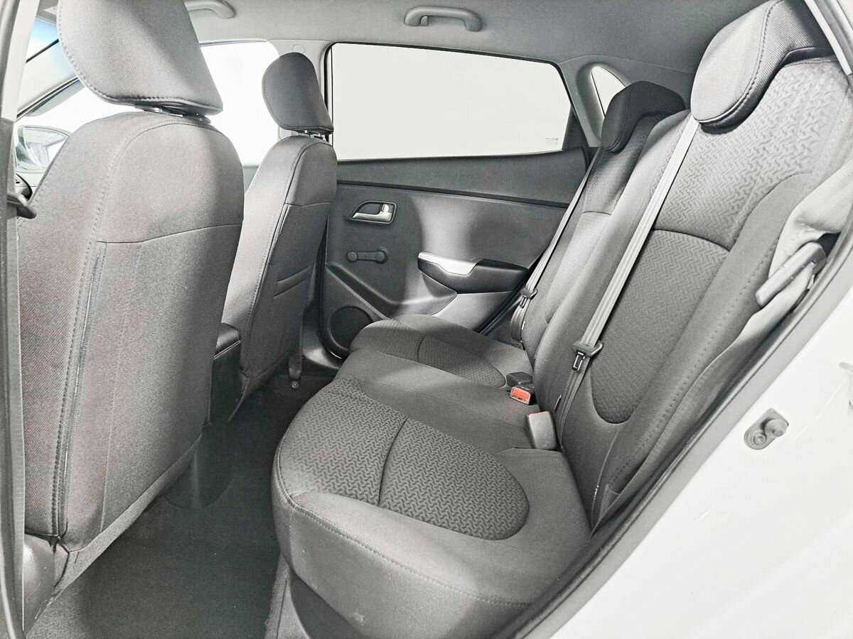 Купить Kia Rio с пробегом. Фото: #9