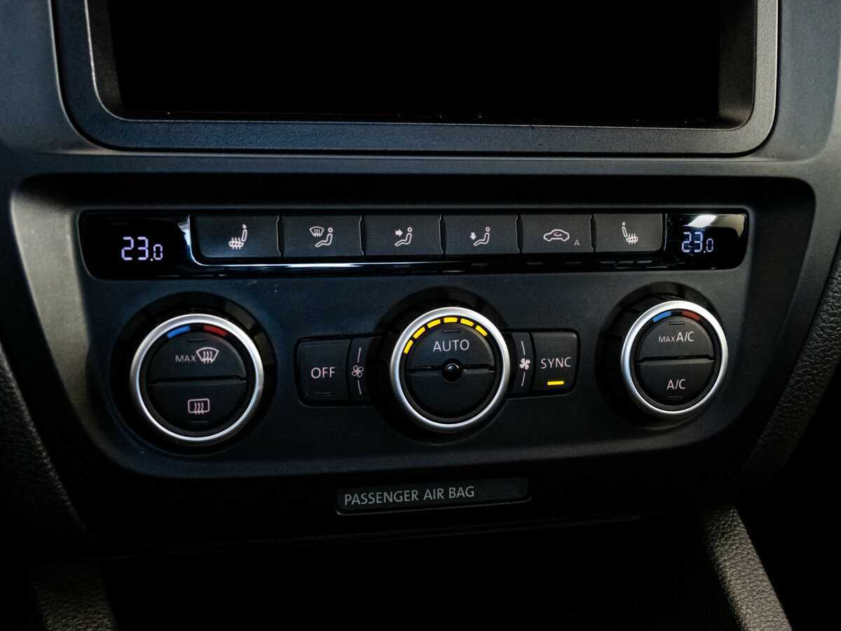 Купить Volkswagen Jetta с пробегом. Фото: #12