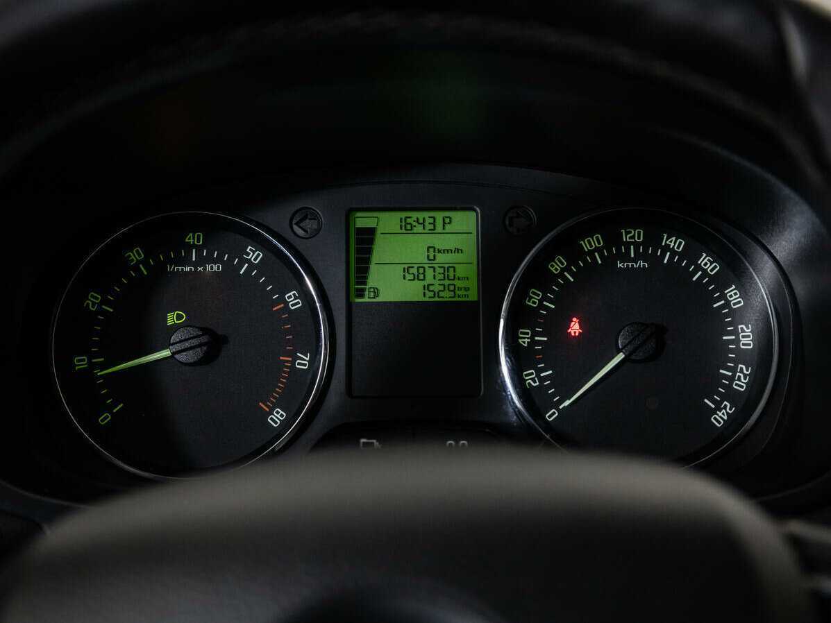 Купить Skoda Fabia с пробегом. Фото: #11