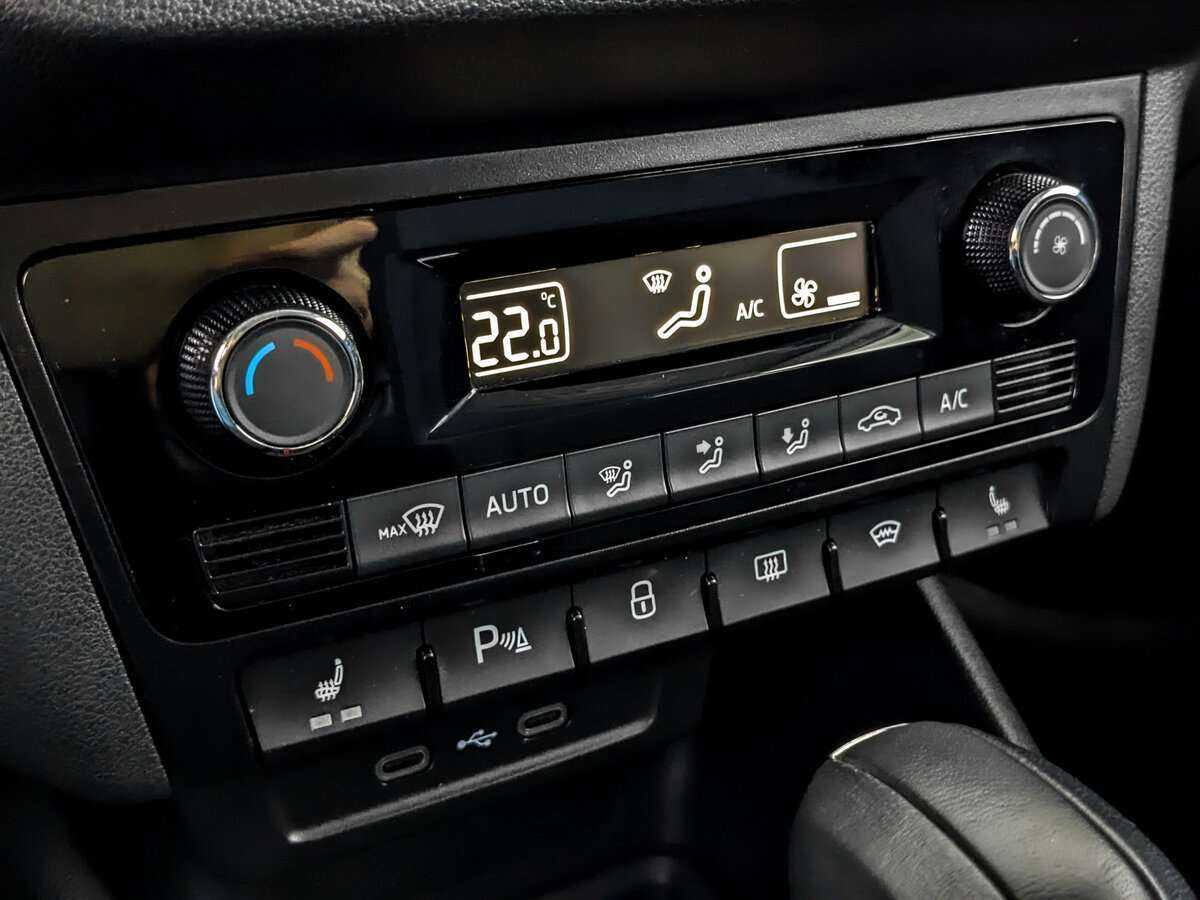 Купить Volkswagen Polo с пробегом. Фото: #20