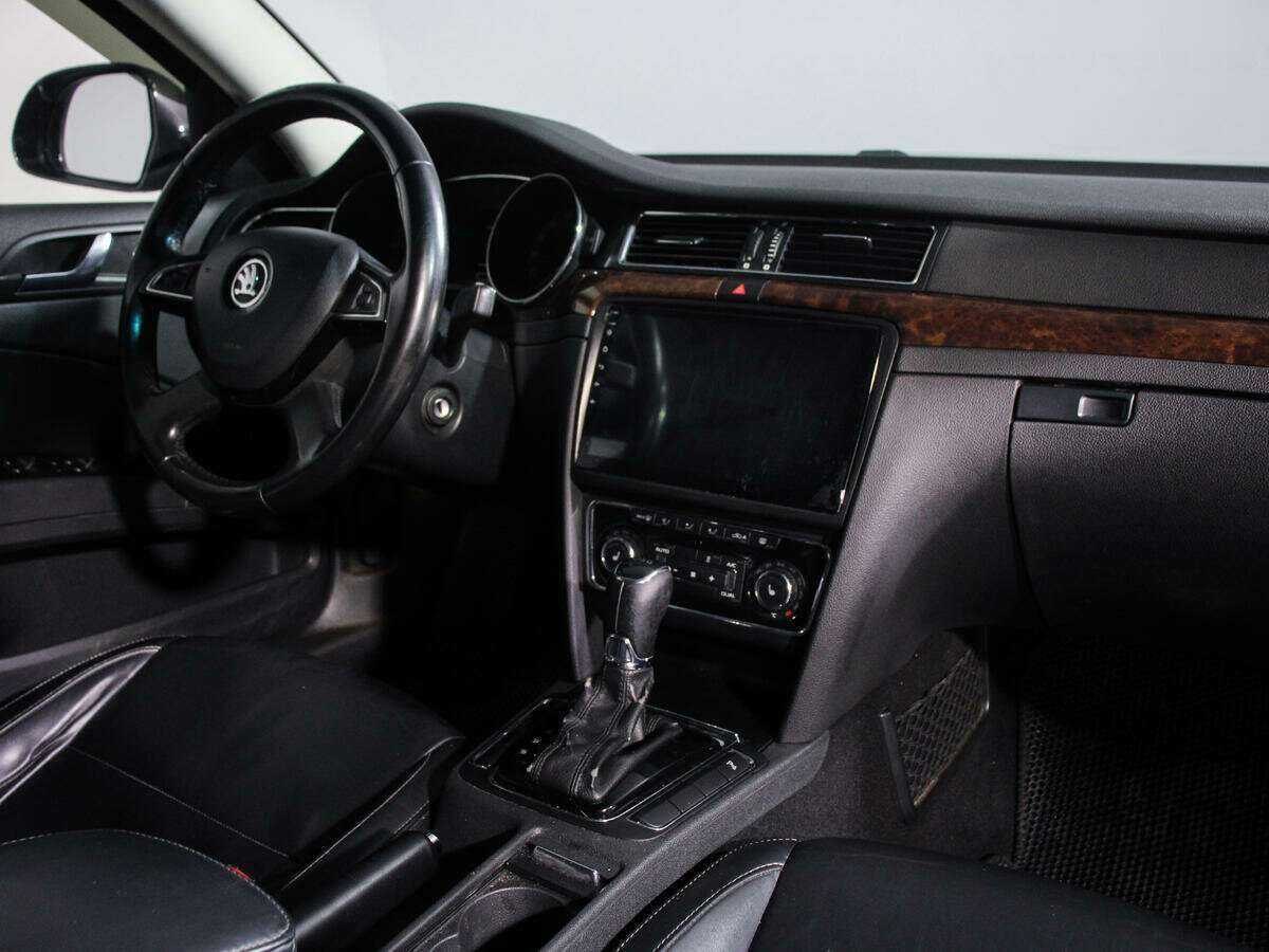 Купить Skoda Superb с пробегом. Фото: #7