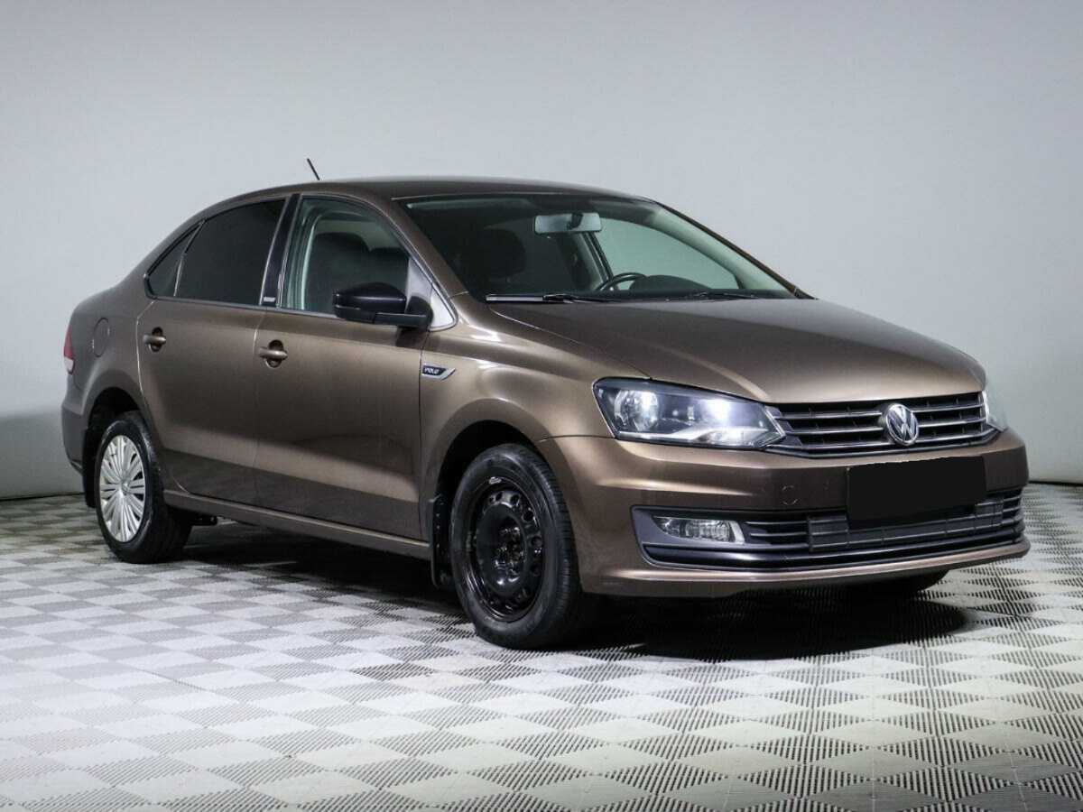 Купить Volkswagen Polo с пробегом. Фото: #2