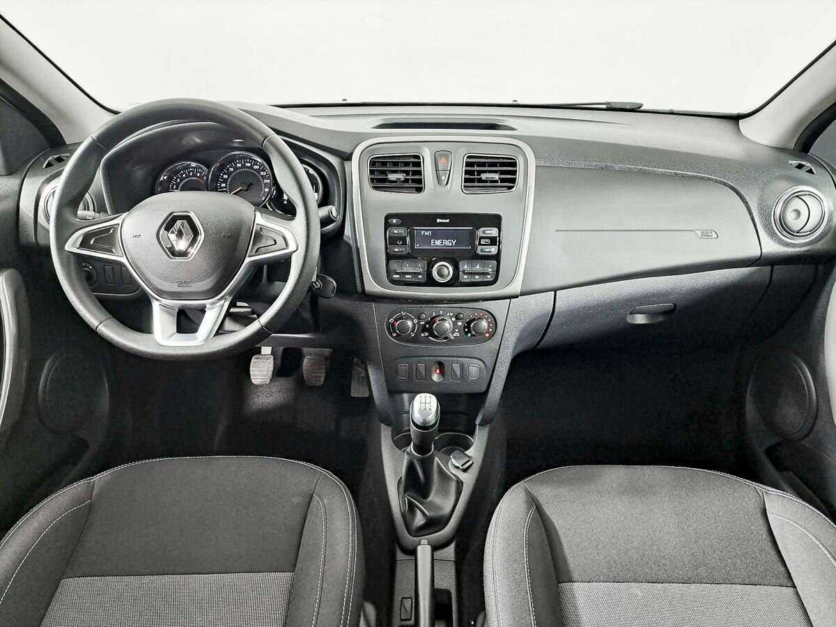 Купить Renault Logan с пробегом. Фото: #11