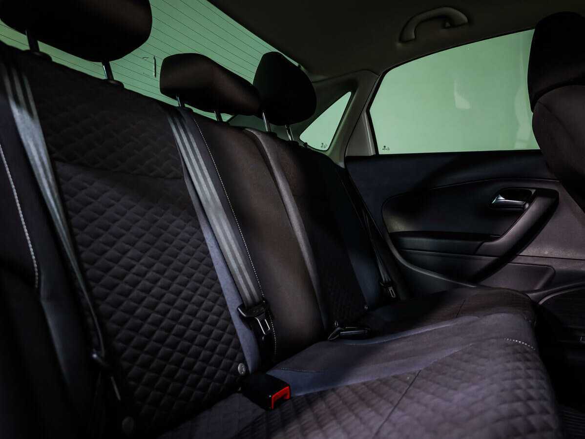 Купить Volkswagen Polo с пробегом. Фото: #11