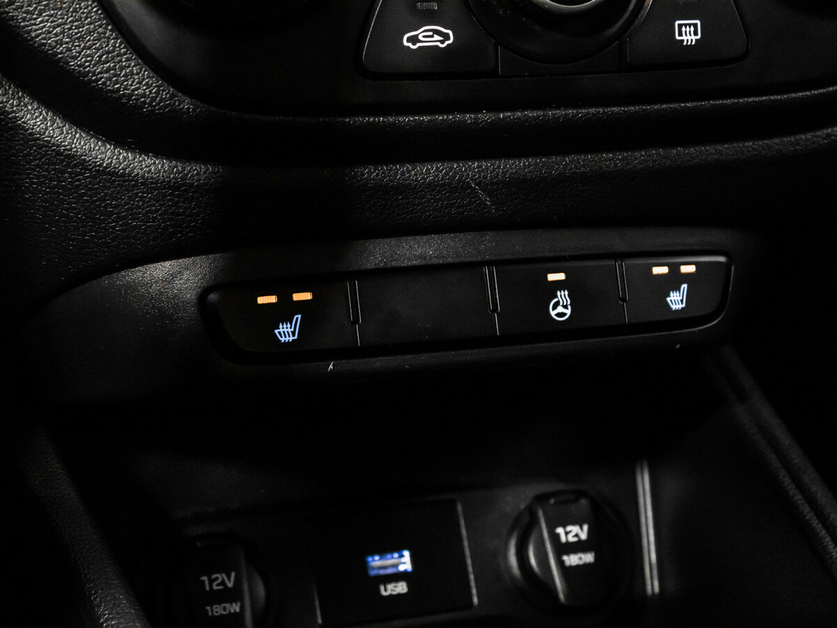 Купить Hyundai Solaris с пробегом. Фото: #12