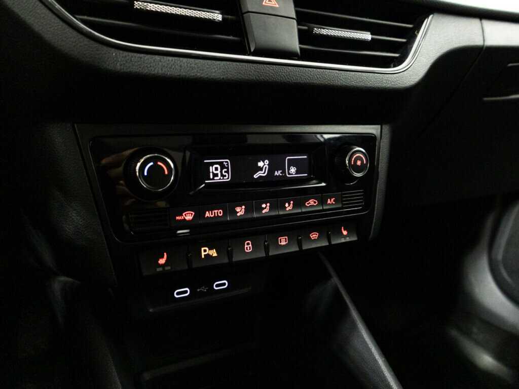 Купить Volkswagen Polo с пробегом. Фото: #15