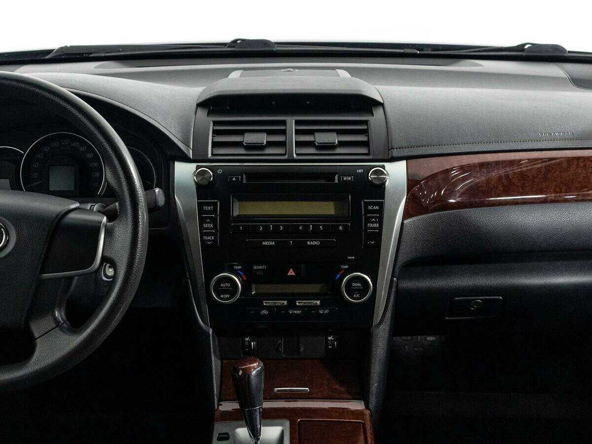 Купить Toyota Camry с пробегом. Фото: #11