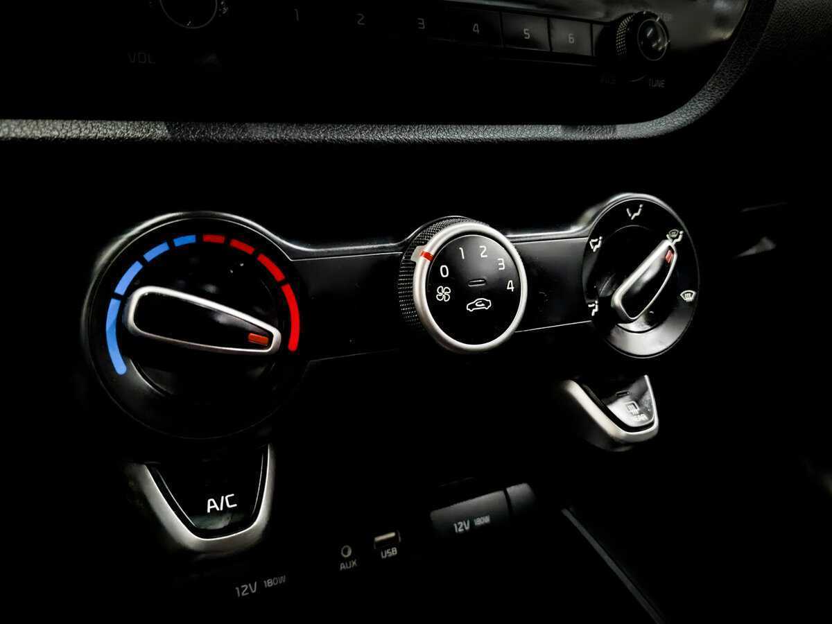 Купить Kia Rio с пробегом. Фото: #22