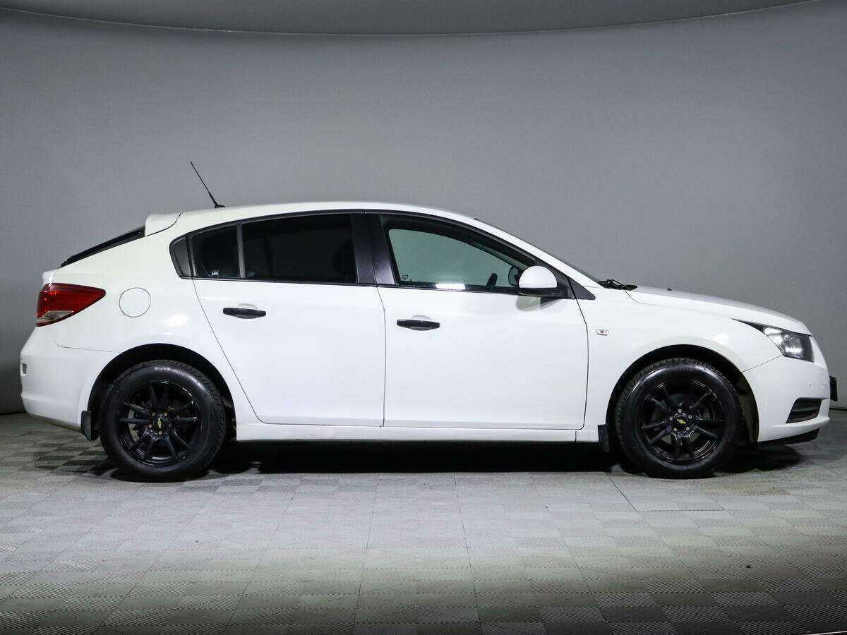 Купить Chevrolet Cruze с пробегом. Фото: #3