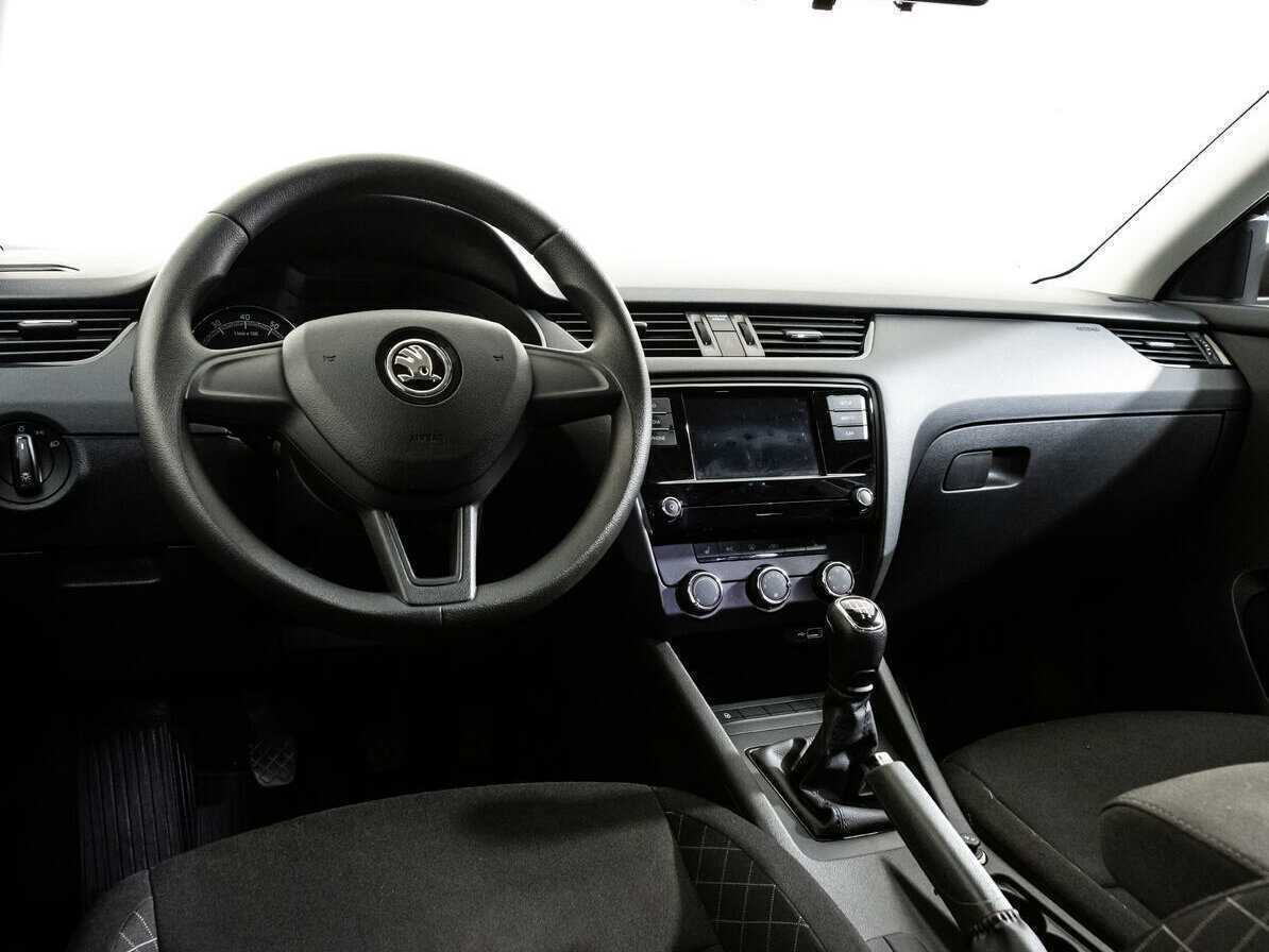 Купить Skoda Octavia с пробегом. Фото: #8