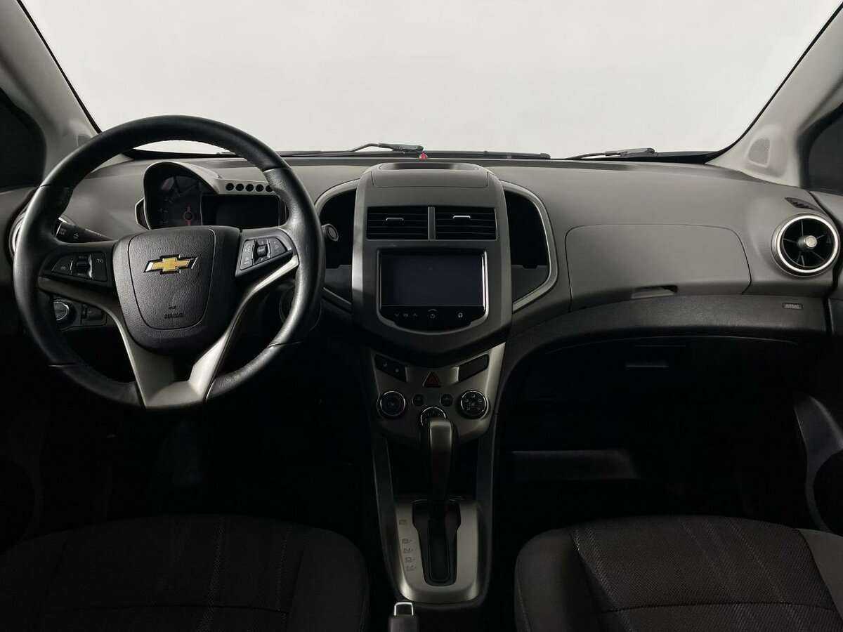 Купить Chevrolet Aveo с пробегом. Фото: #4