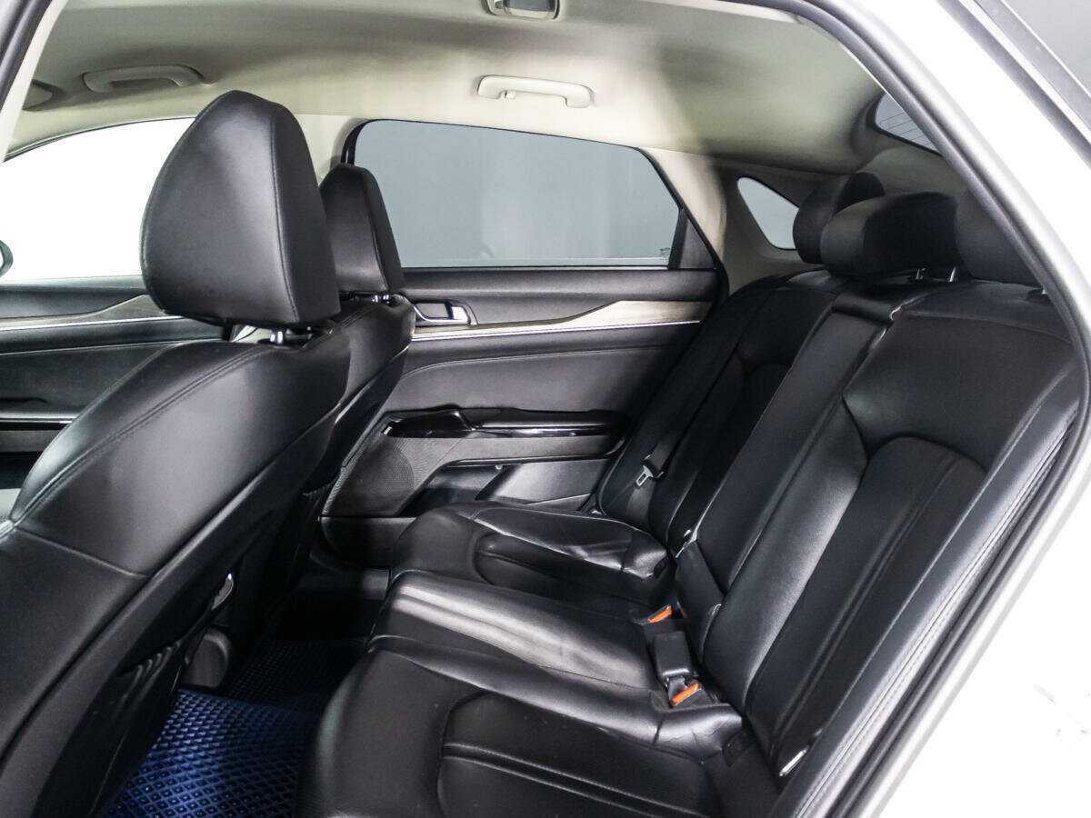 Купить Kia K5 с пробегом. Фото: #9