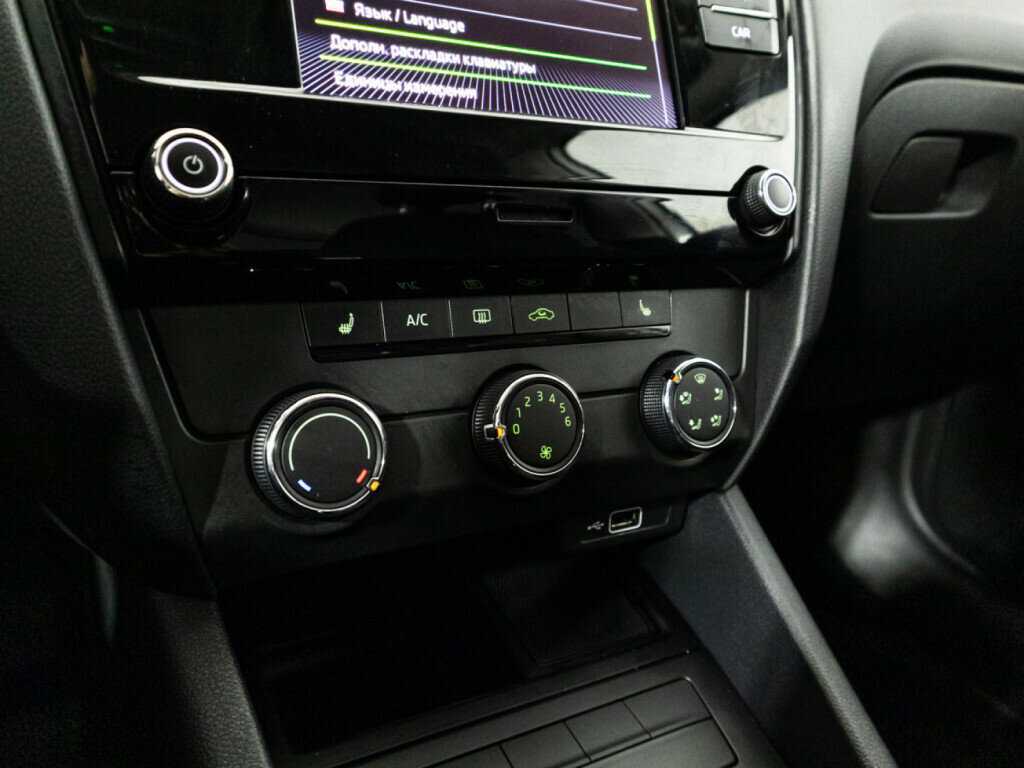 Купить Skoda Octavia с пробегом. Фото: #15