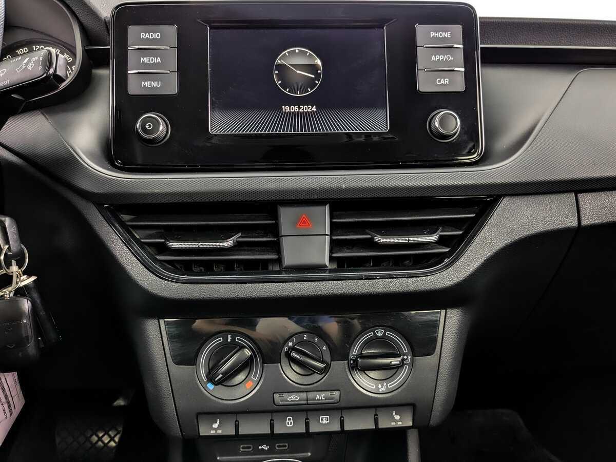 Купить Skoda Rapid с пробегом. Фото: #12
