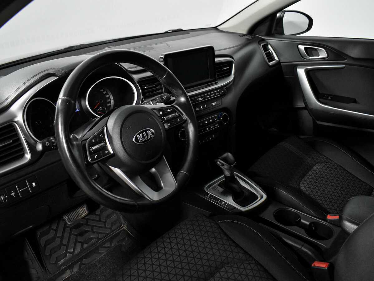 Купить Kia Ceed с пробегом. Фото: #8