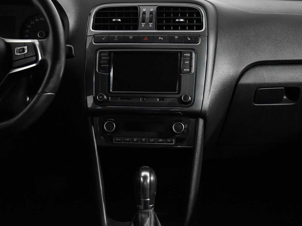 Купить Volkswagen Polo с пробегом. Фото: #14