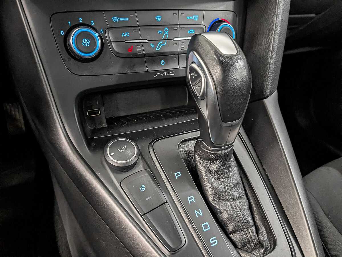 Купить Ford Focus с пробегом. Фото: #18