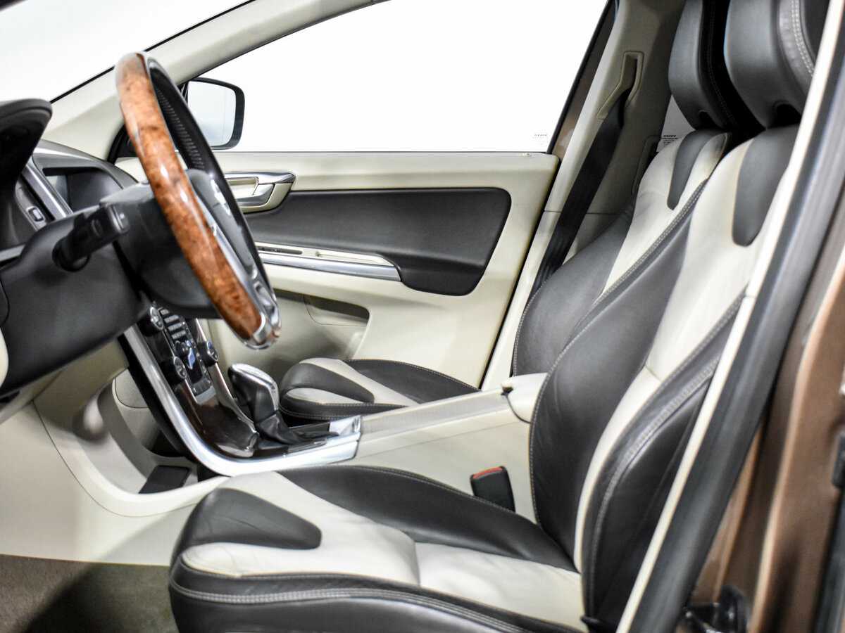 Купить Volvo XC60 с пробегом. Фото: #9