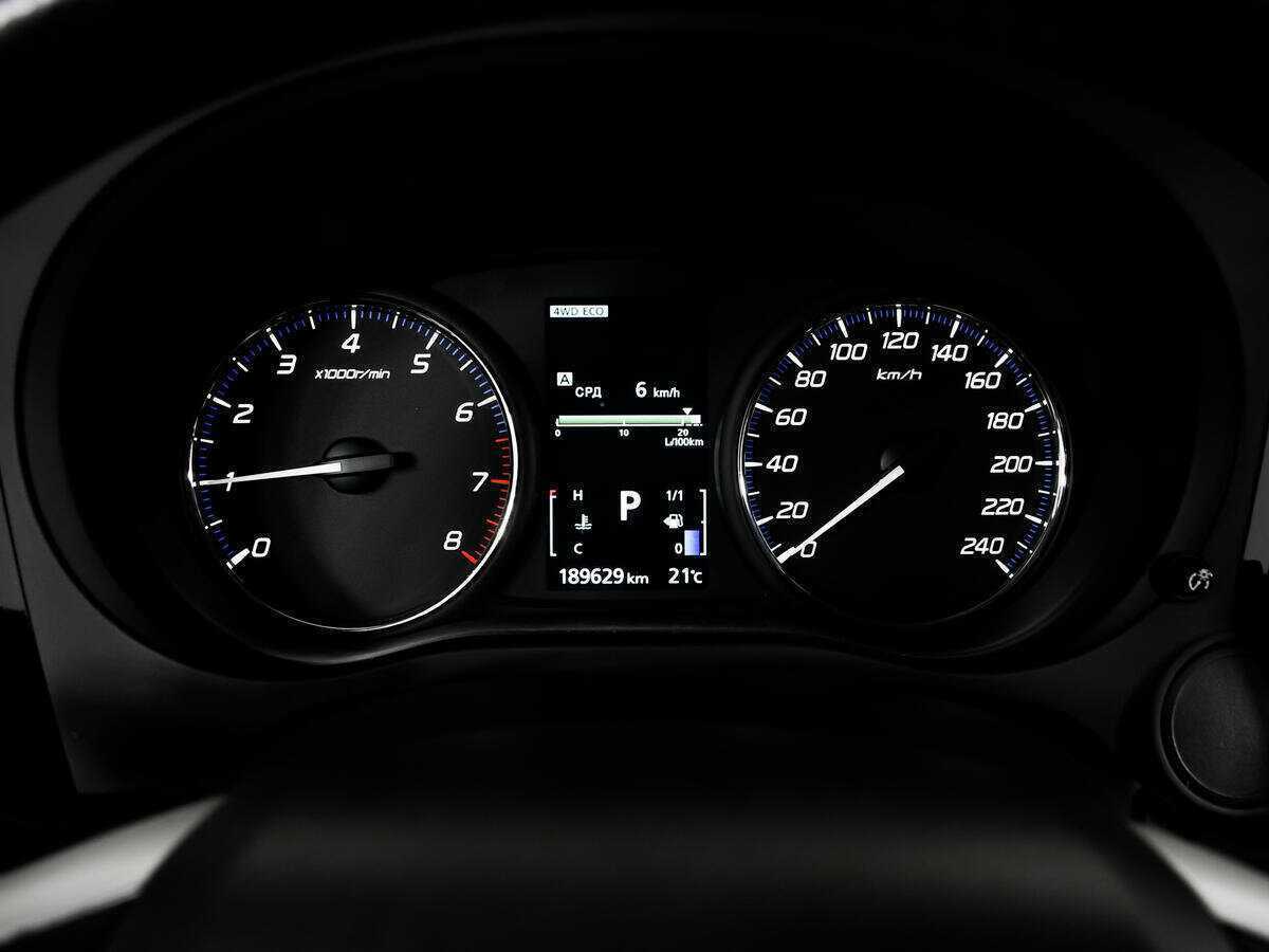 Купить Mitsubishi Outlander с пробегом. Фото: #9