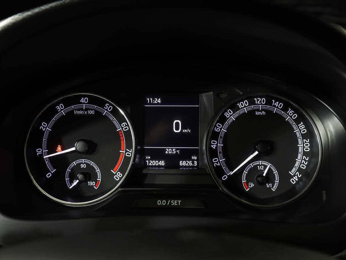 Купить Skoda Rapid с пробегом. Фото: #9