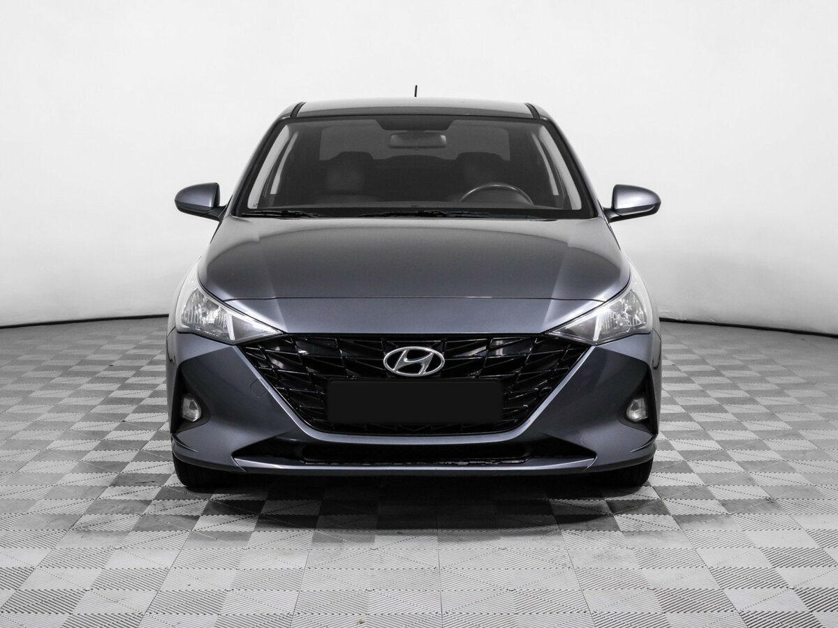 Купить Hyundai Solaris с пробегом. Фото: #1