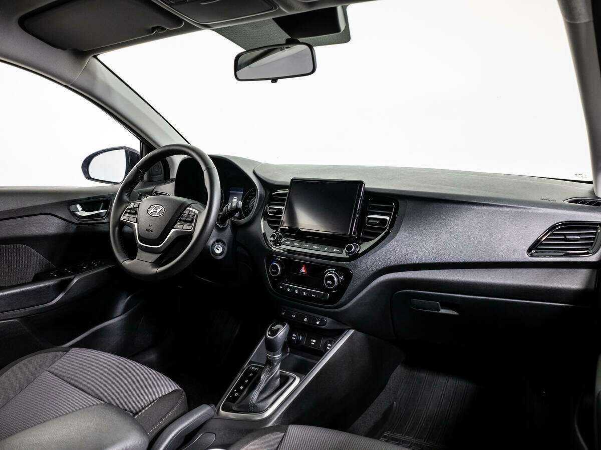 Купить Hyundai Solaris с пробегом. Фото: #8