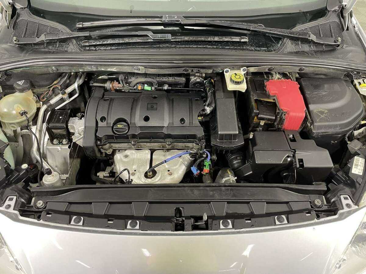 Купить Peugeot 408 с пробегом. Фото: #15