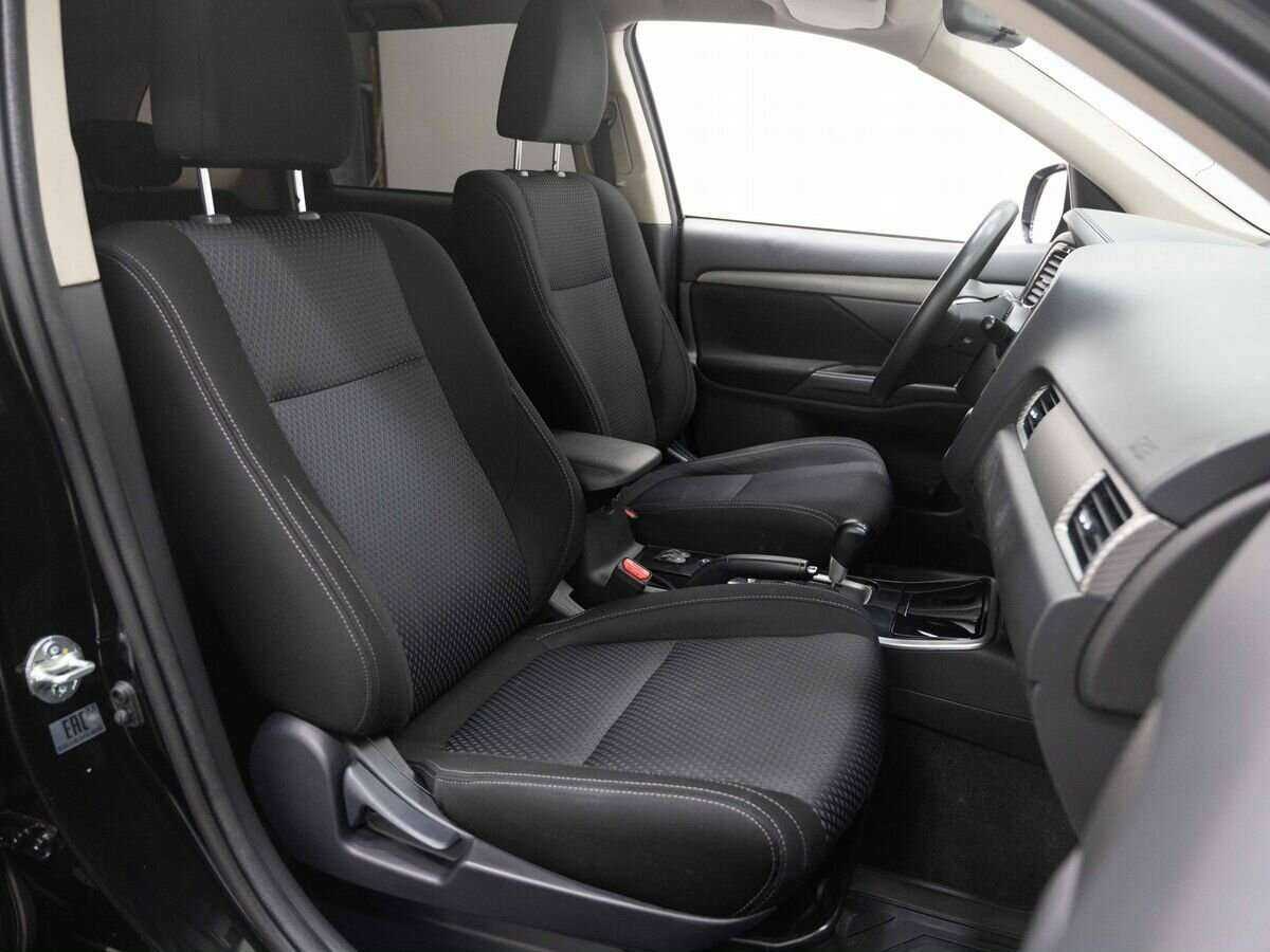 Купить Mitsubishi Outlander с пробегом. Фото: #11