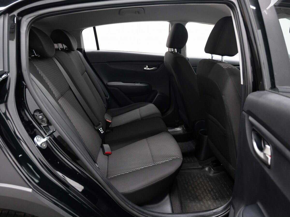 Купить Kia Rio с пробегом. Фото: #9
