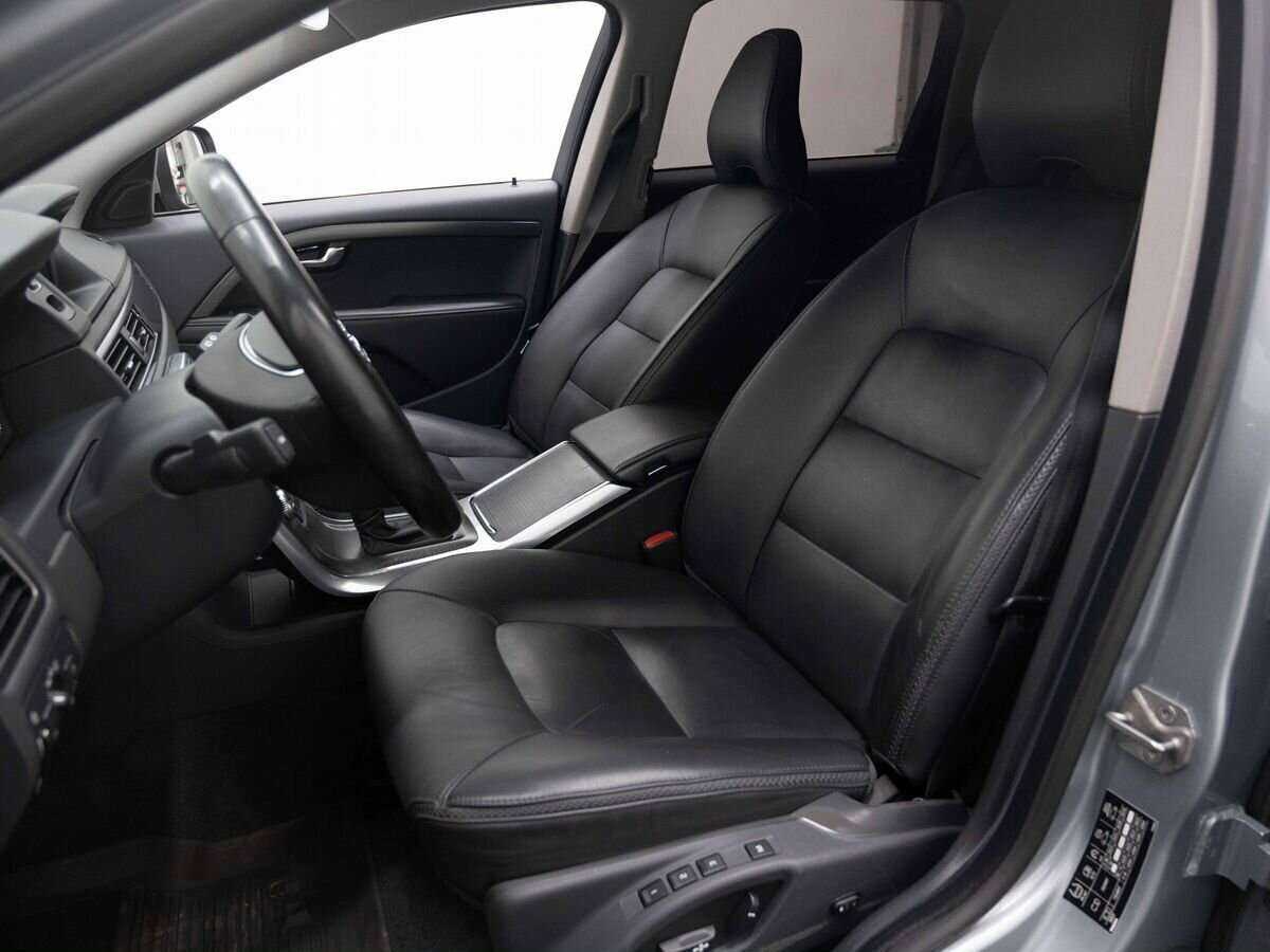 Купить Volvo XC70 с пробегом. Фото: #4