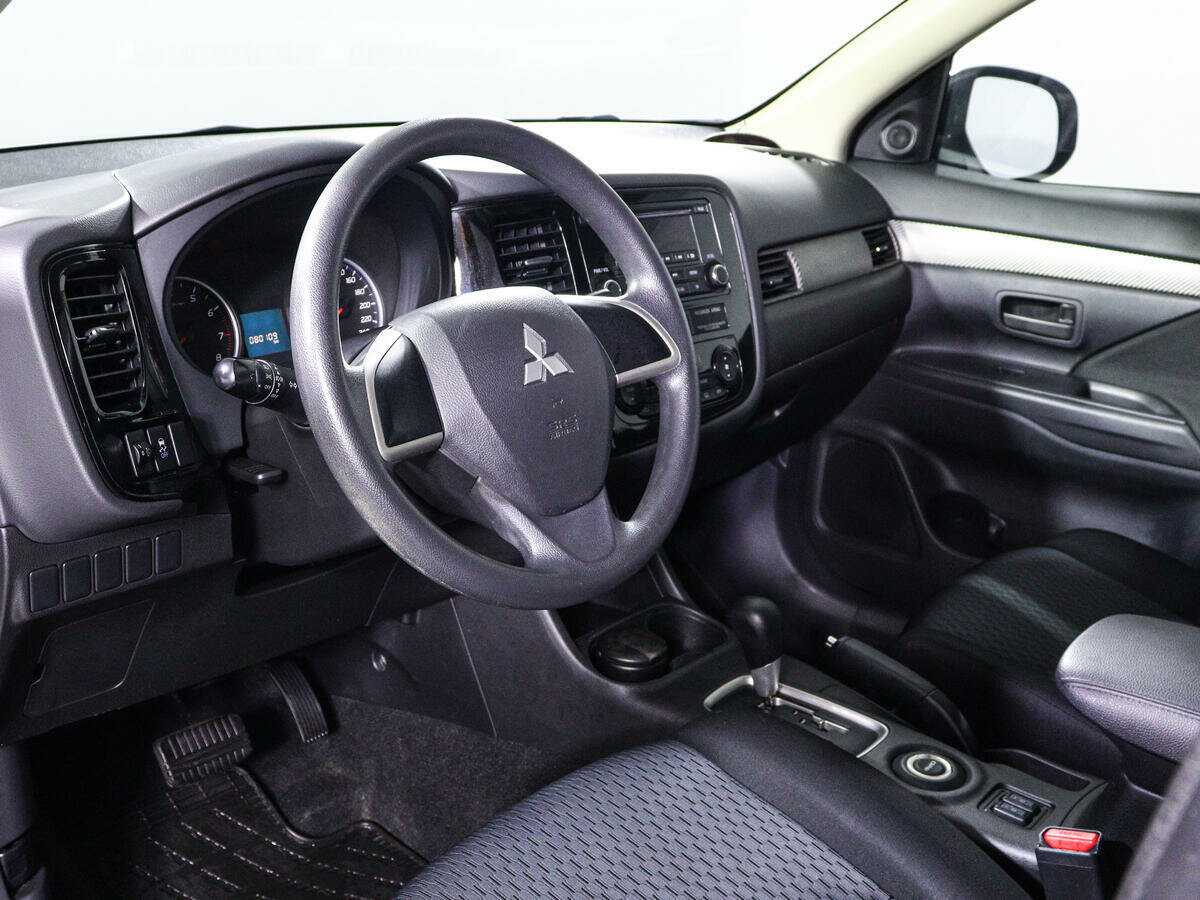 Купить Mitsubishi Outlander с пробегом. Фото: #13