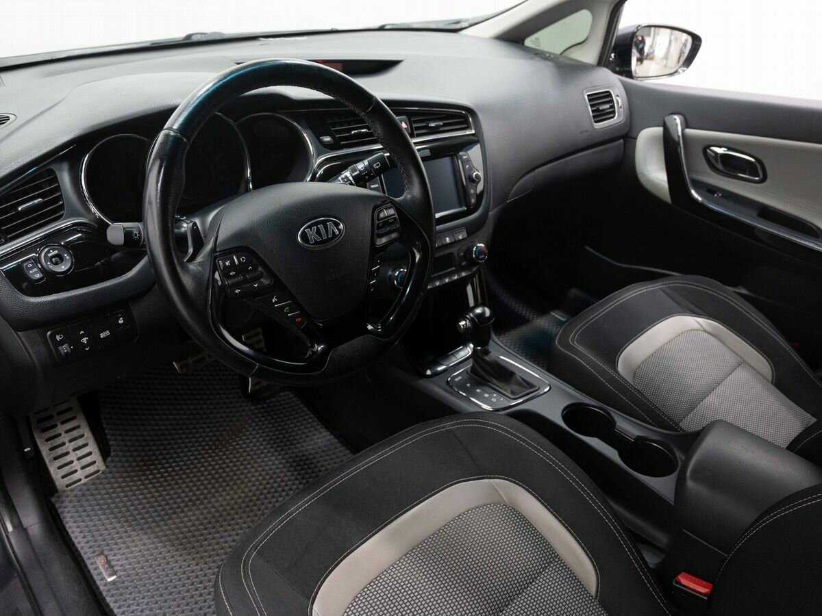 Купить Kia Ceed с пробегом. Фото: #8