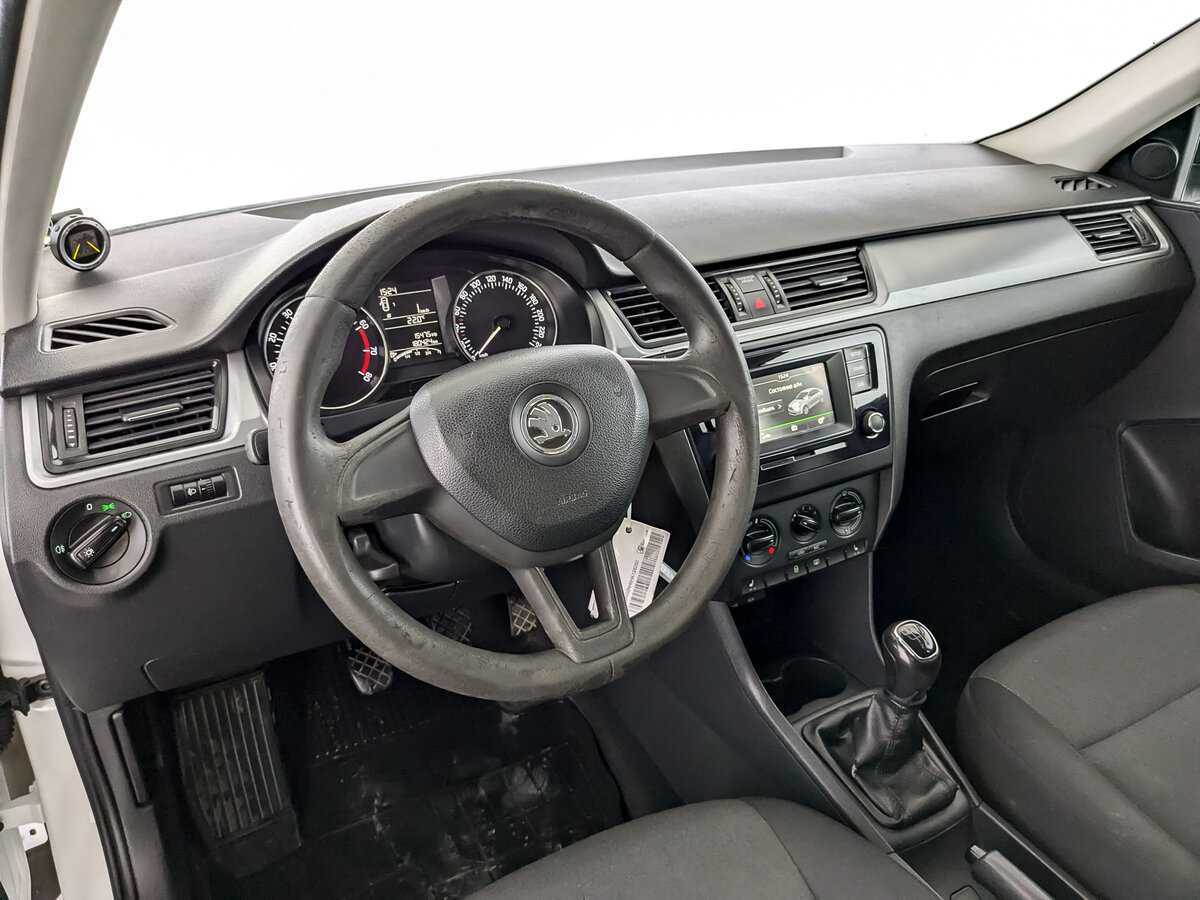 Купить Skoda Rapid с пробегом. Фото: #15