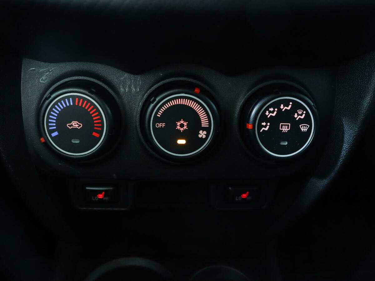 Купить Mitsubishi ASX с пробегом. Фото: #14