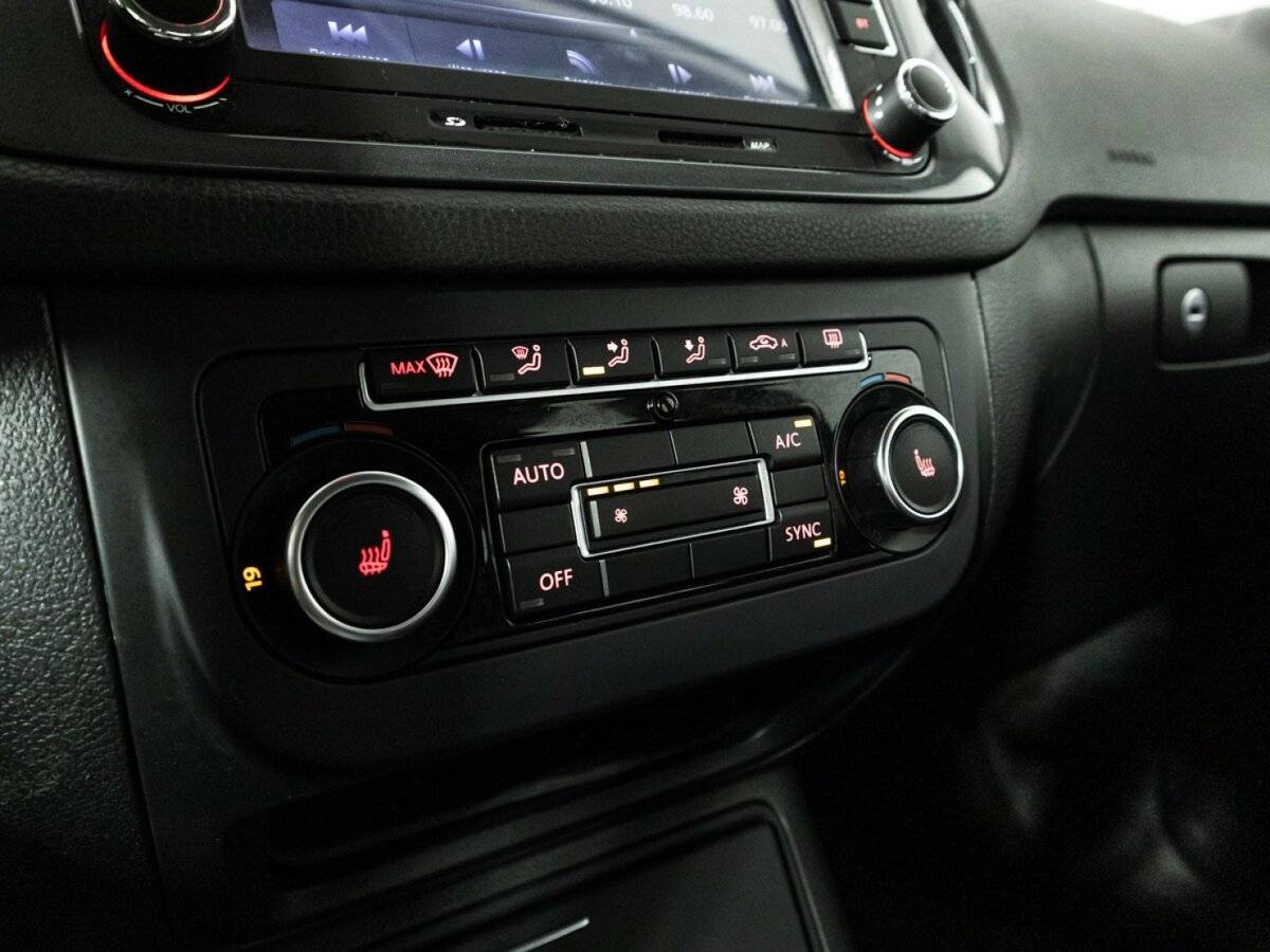 Купить Volkswagen Tiguan с пробегом. Фото: #17