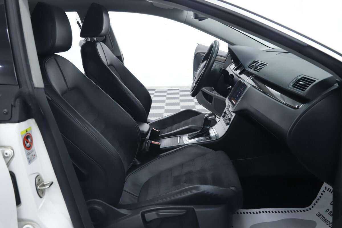 Купить Volkswagen Passat CC с пробегом. Фото: #16