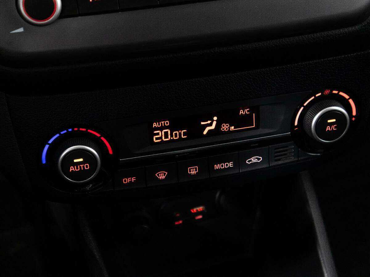 Купить Kia Rio с пробегом. Фото: #14