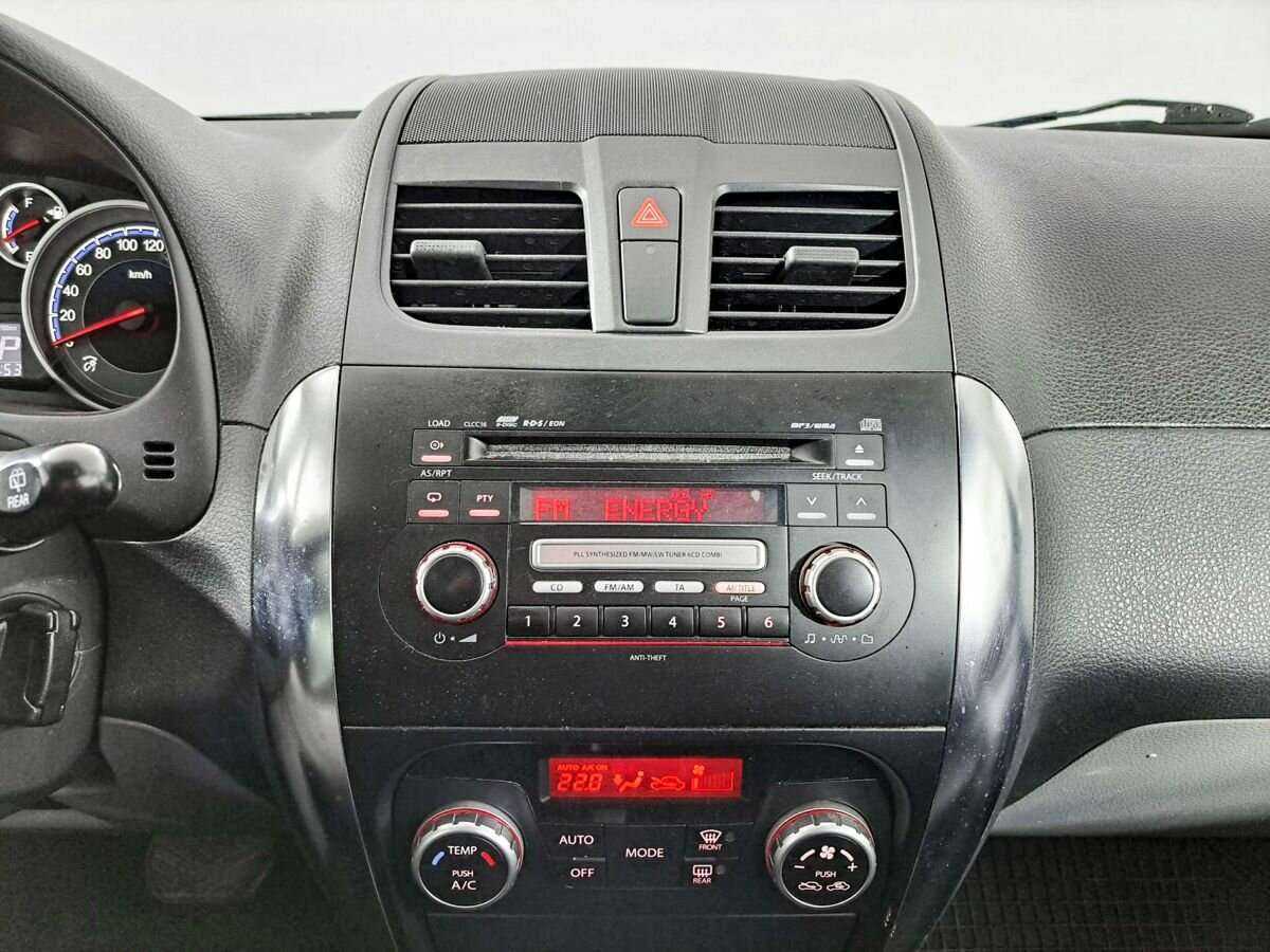 Купить Suzuki SX4 с пробегом. Фото: #12