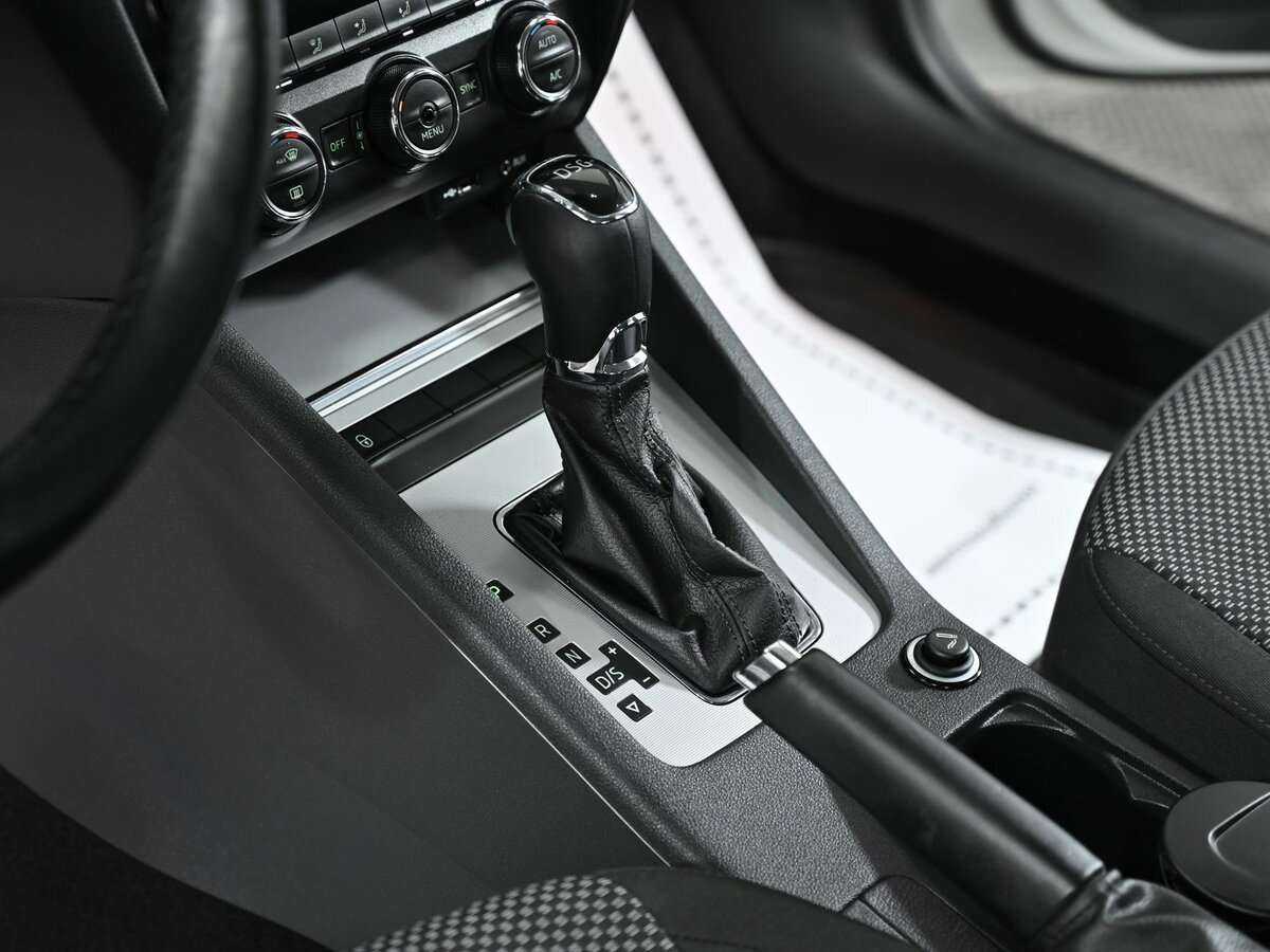 Купить Skoda Octavia с пробегом. Фото: #9