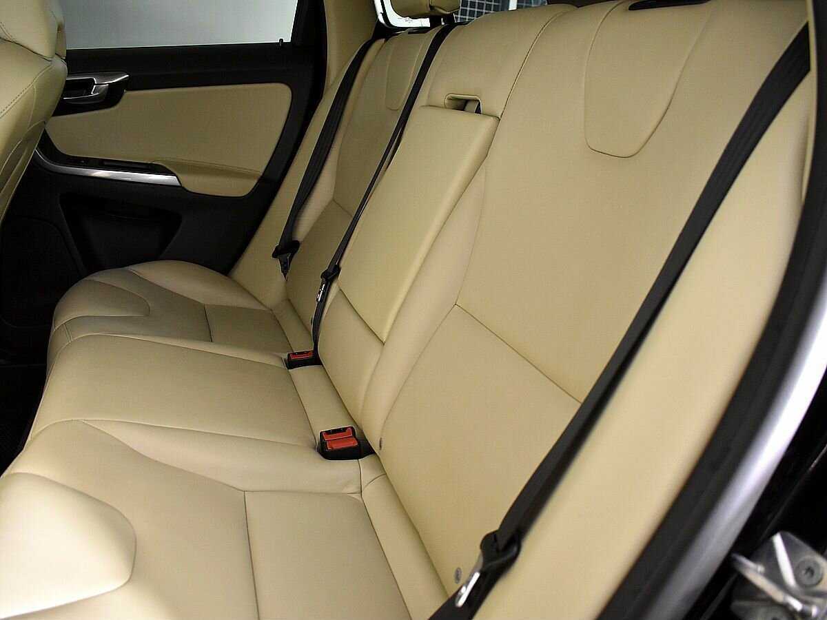 Купить Volvo XC60 с пробегом. Фото: #8