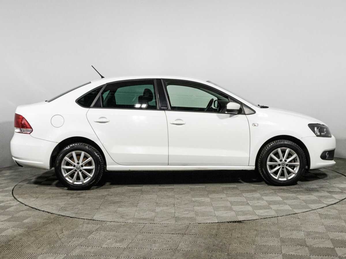 Купить Volkswagen Polo с пробегом. Фото: #3