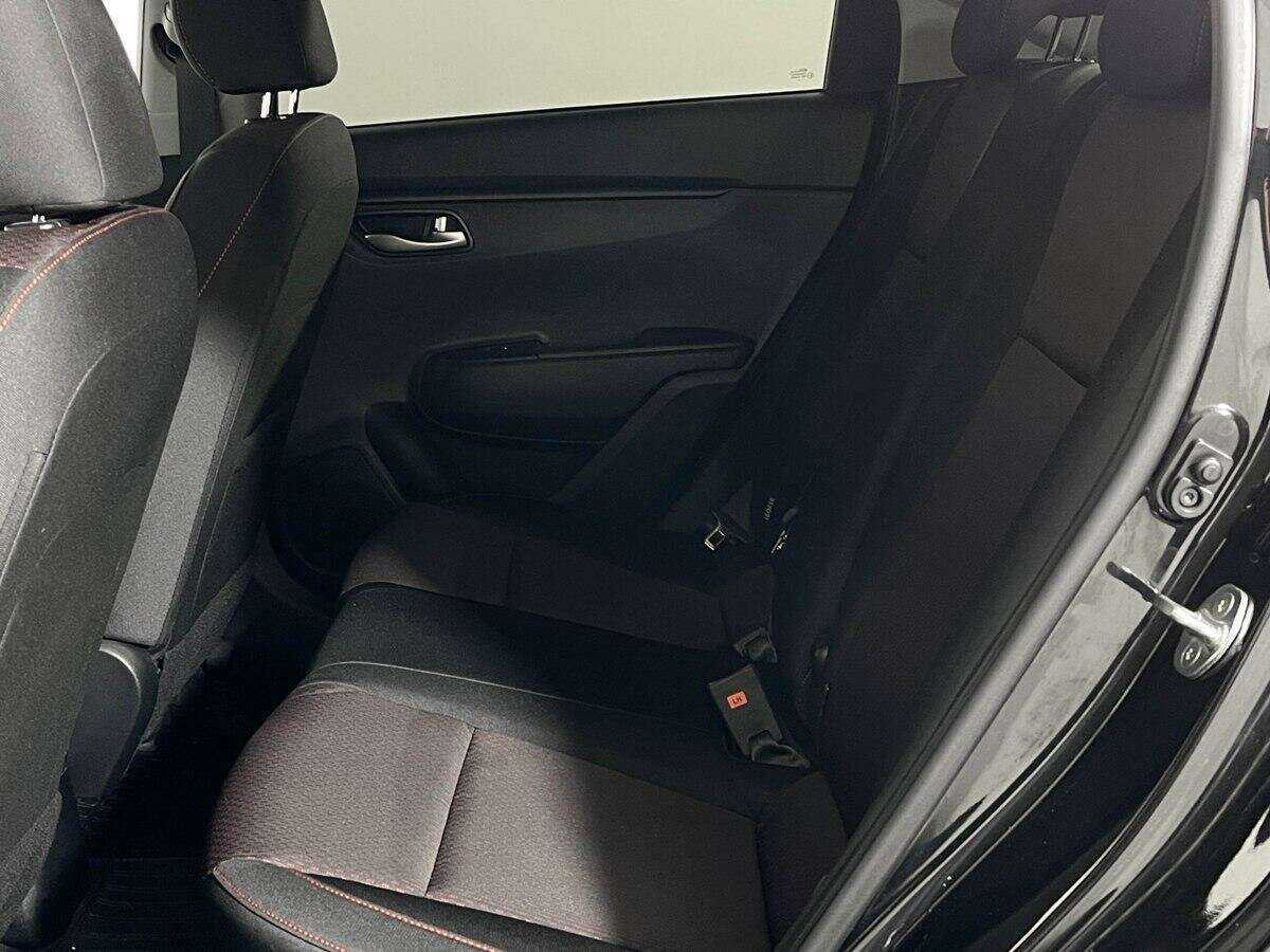 Купить Kia Rio с пробегом. Фото: #9